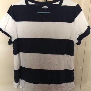 Old navy T shirt